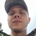 Дмитрий из Киева, мне 23, познакомлюсь для приятного времяпровождения