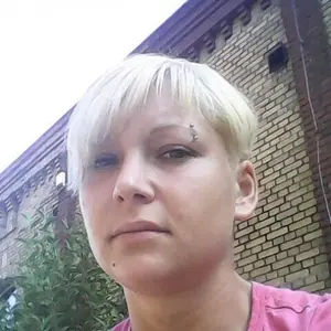 Инга из Гукова, мне 26, познакомлюсь для постоянных отношений