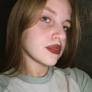 Я Алина, 22, из Харькова, ищу знакомство для вирта