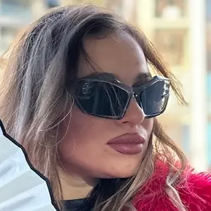 Я Ангелина, 21, знакомлюсь для секса на одну ночь в Ялте