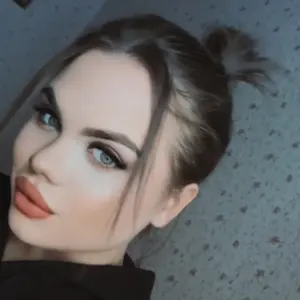 Юлия из Караганды, мне 21, познакомлюсь для общения