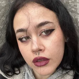 Я Віолетта, 22, знакомлюсь без обязательств в Киеве