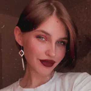 Я Софья, 19, из Волхова, ищу знакомство для постоянных отношений