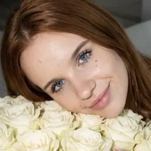 Лера из Киева, ищу на сайте постоянные отношения