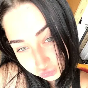 Я Александра, 20, из Кривого Рога, ищу знакомства без обязательств