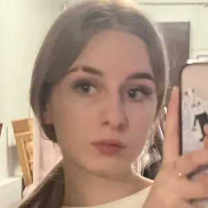 Елизавета из Смоленска, мне 19, познакомлюсь для открытые отношения