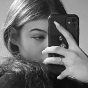 Полина из Миасса, мне 21, познакомлюсь для открытые отношения
