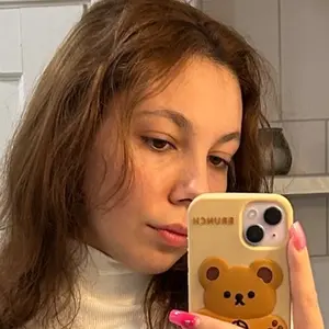 Я София, 20, из Череповца, ищу знакомство для приятного времяпровождения