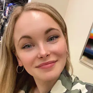 Я Кира, 25, знакомлюсь для постоянных отношений в Армавире