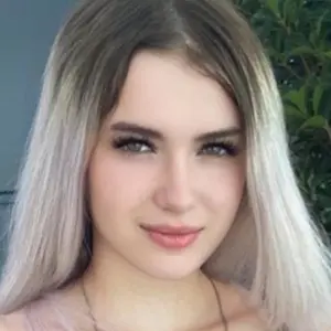 София из Вены, ищу на сайте знакомства без обязательств