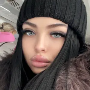 Я Диана, 18, знакомлюсь для совместных путешествий в Франкфурте-на-майне