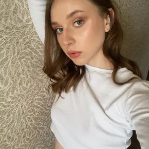 Я Дарья, 18, знакомлюсь для общения в Барановичах