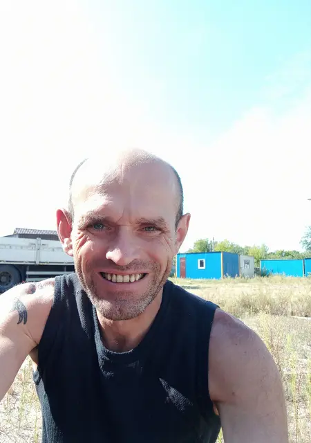 Я Сергій, 43, из Василькова, ищу знакомства на одну ночь