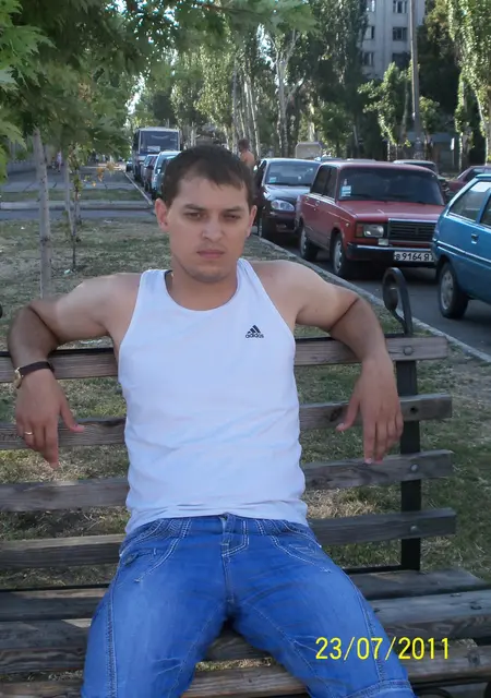 Я Denis, 39 років з Бердянська, шукаю знайомства без зобов'язань