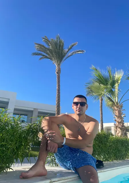 Я Виктор, 36, из Уральска, ищу знакомства без обязательств