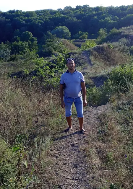 Алекс з Алчевська, мені 38 років, познайомлюсь на одну ніч