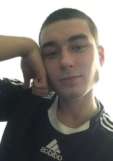 Я Саша, 24 років з Білгород-Дністровський, шукаю знайомство для спілкування