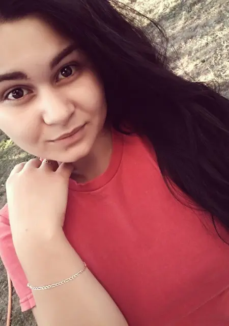 Я Лена, 27 років, знайомлюсь без зобов'язань у Кременчуку
