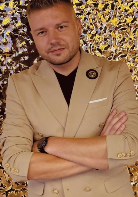 Александр из Таллина, ищу на сайте знакомства на одну ночь