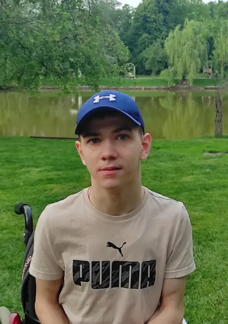 Oleg из Миргорода, ищу на сайте постоянные отношения