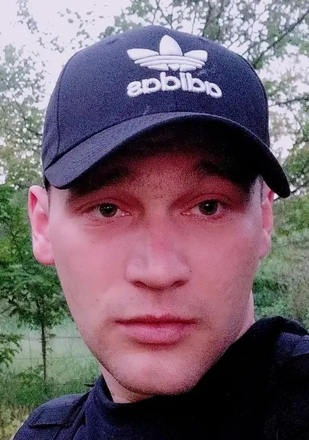 Данил Швачка из Стаханова, мне 26, познакомлюсь без обязательств