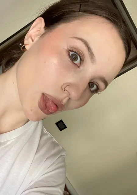 Я Карина, 19, из Минска, ищу знакомство для постоянных отношений