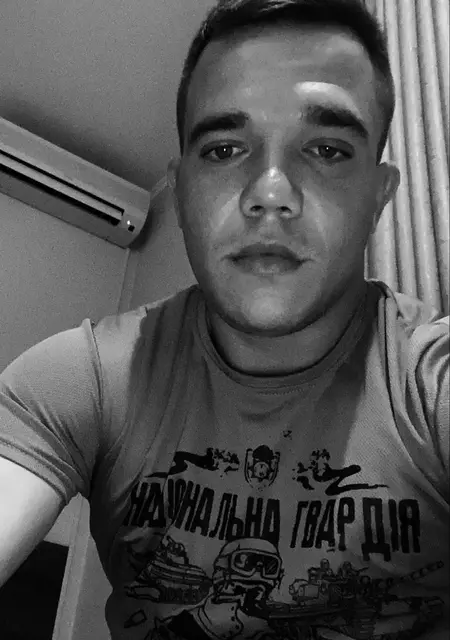 Я Владислав, 28 років, знайомлюсь для відкриті стосунки у Краматорську