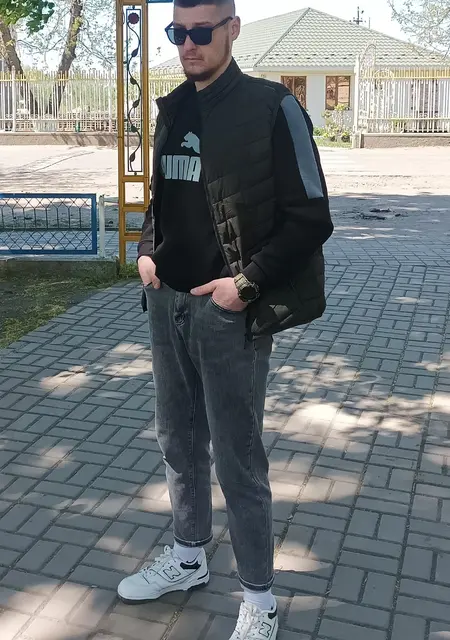 Вячеслав из Кривого Озера, мне 22, познакомлюсь на одну ночь