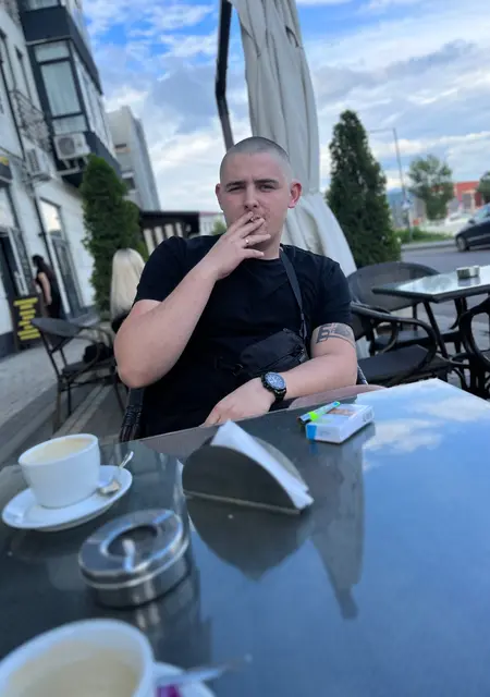 Igor з Свалява, мені 27 років, познайомлюсь на одну ніч