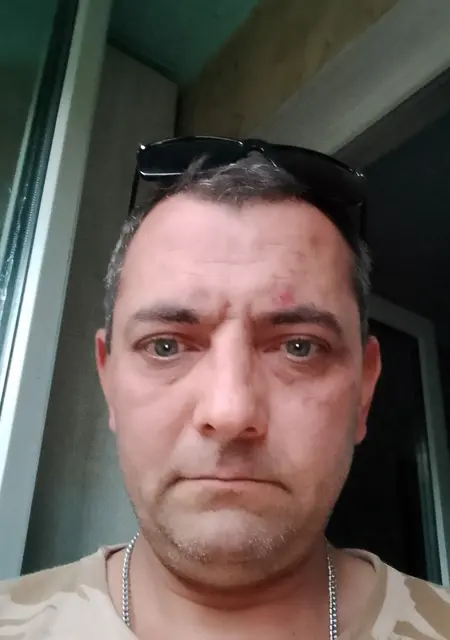 Я Сергей, 40 років з Житомира, шукаю знайомства на одну ніч