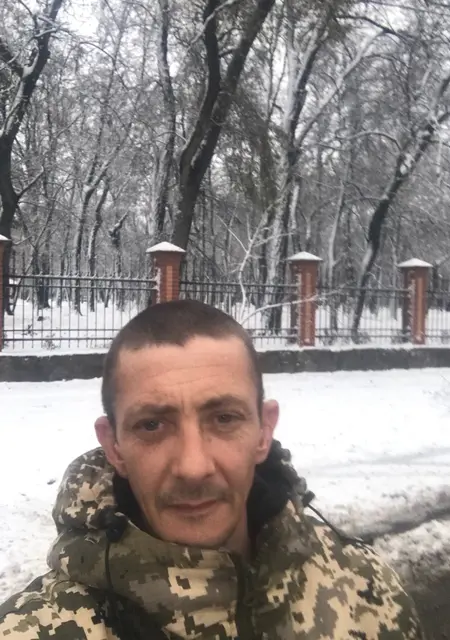 Я Олег, 40 років, знайомлюсь без зобов'язань у Кропивницькому