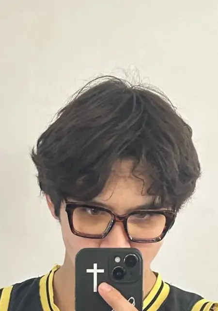 Октавиан из Актобе, мне 18, познакомлюсь для общения