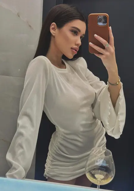 Я Аделина, 25, знакомлюсь для общения в Киеве