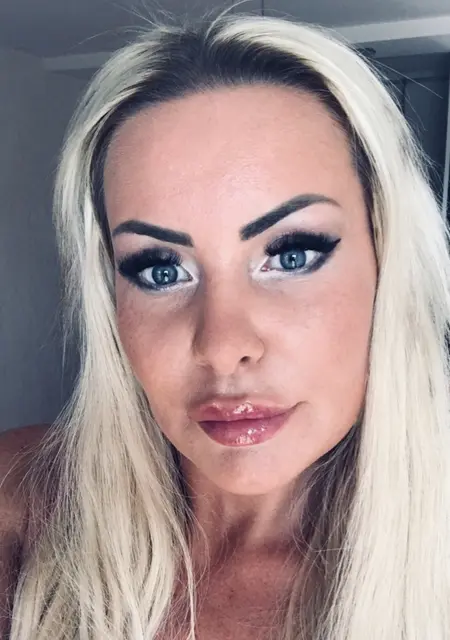 Olga з Дніпро, шукаю на сайті спілкування