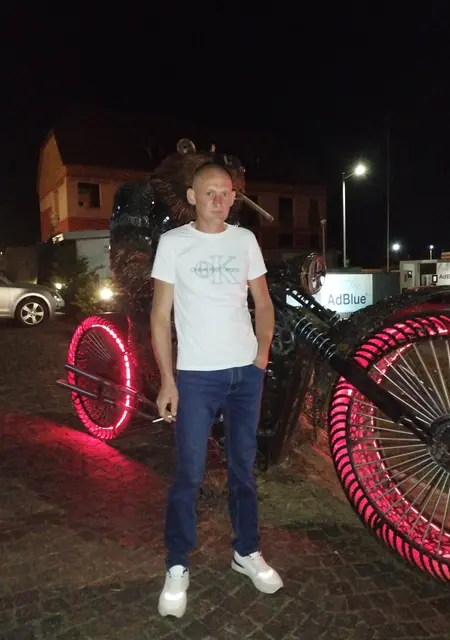 Я Vasilij, 39 років з Іршава, шукаю знайомство для постійні стосунки