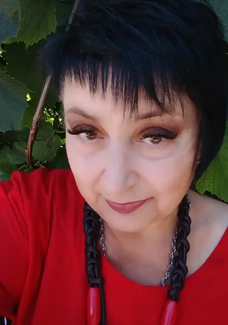 Виктория из Краснограда, ищу на сайте знакомства без обязательств