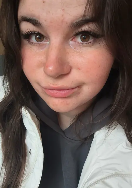 Я Лена, 23, из Витебска, ищу знакомство для приятного времяпровождения