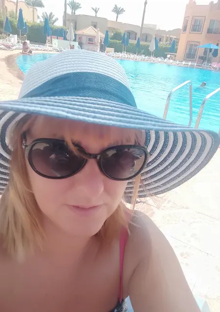 Кристина из Алматы, мне 40, познакомлюсь для постоянных отношений