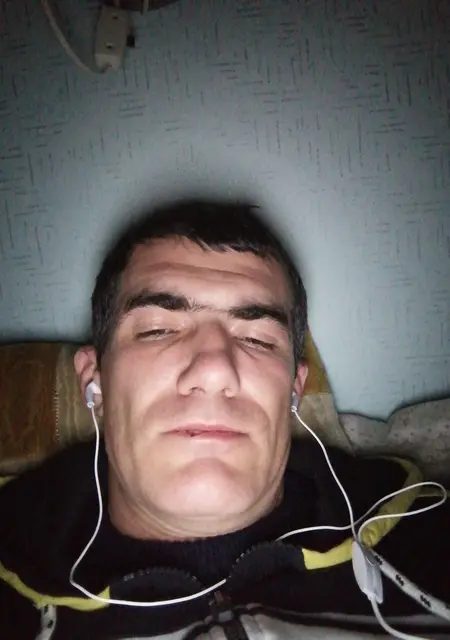 Я Дима, 40, из Дрогобича, ищу знакомства без обязательств