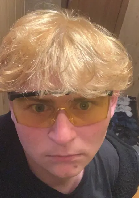 Я Вадик, 21, из Кропивницкого, ищу знакомства без обязательств