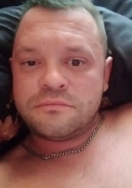 Я Андрей, 39 років з Перевальськ, шукаю знайомства без зобов'язань