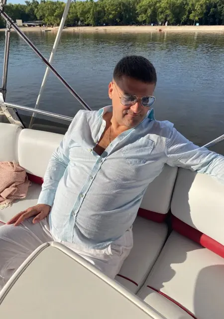 Miho из Киева, мне 39, познакомлюсь для дружбы