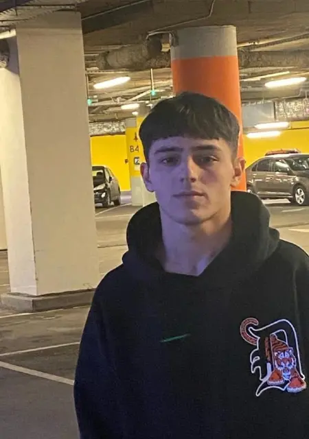 Миша з Ірпінь, мені 19 років, познайомлюсь на одну ніч