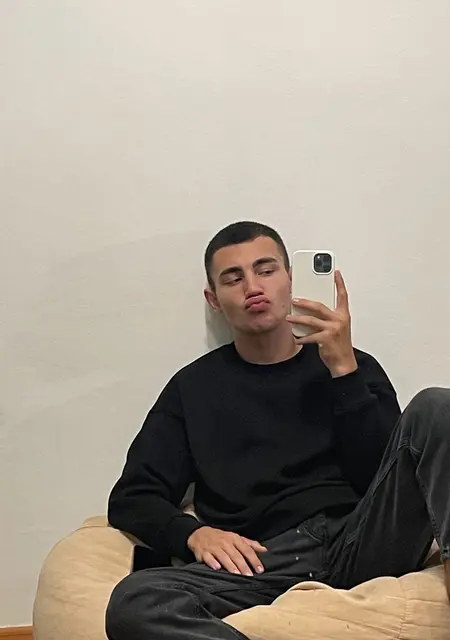 Я Давид, 24, знакомлюсь для открытые отношения в Макеевке