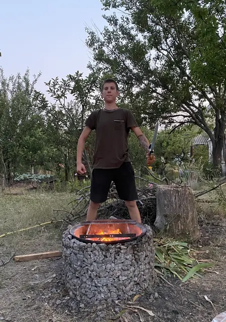 Я Артем, 20 років з Кропивницького, шукаю знайомство для постійних стосунків