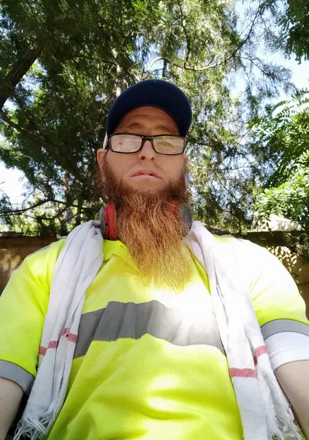 Я Harun, 24, из Смелы, ищу знакомства без обязательств