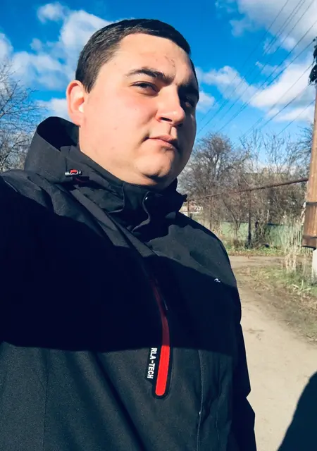 Я Дмитрий, 29 років, знайомлюсь для спілкування у Костянтинівка