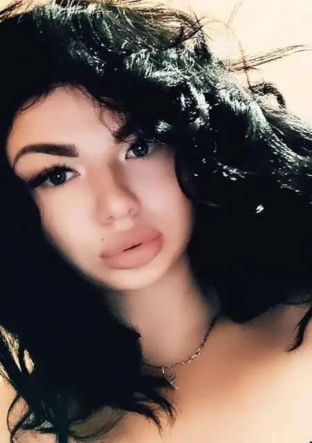 Александра з Луганськ, шукаю на сайті приємне проведення часу