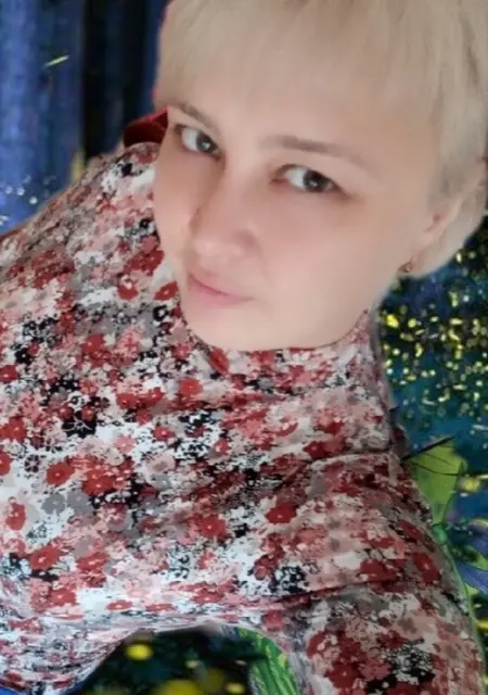 Лана из Донецка, мне 43, познакомлюсь для постоянных отношений