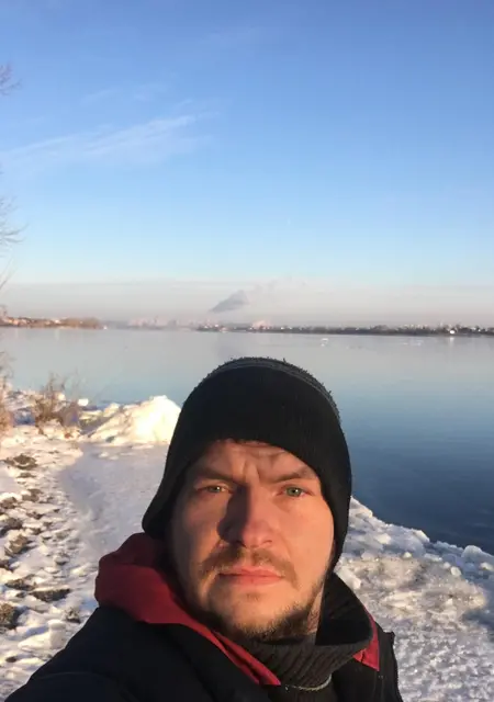 Я Валентын, 37 років, знайомлюсь для дружби у Боярке